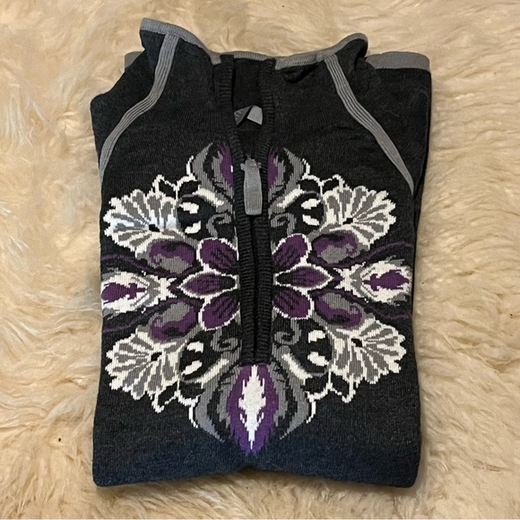 Pullover Knit 1/4 Zip Dark Gray Purple Floral Sweater - Picture 7 of 7